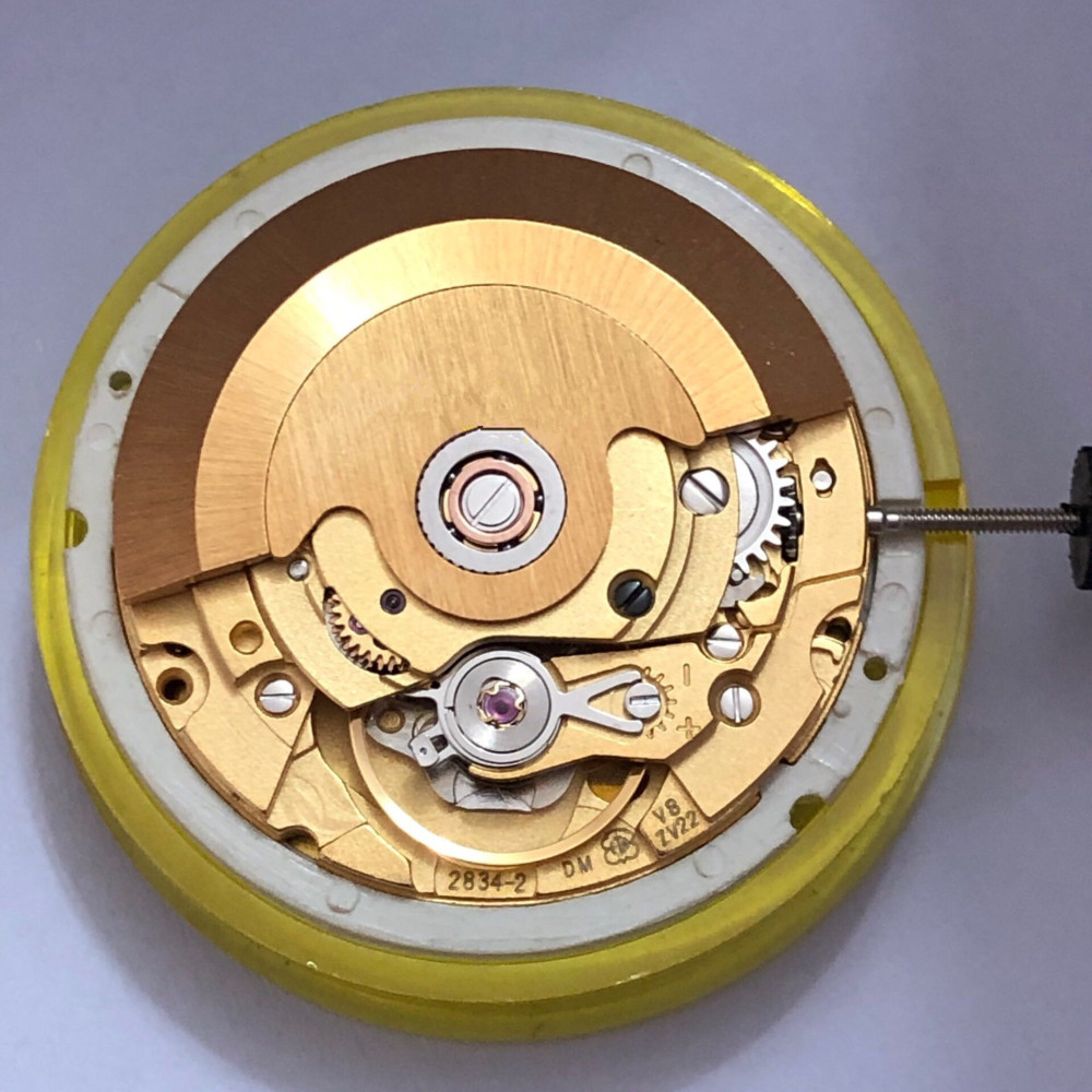 3 عقارب لحركة ساعة سيجل ETA 28 - مراجعة Perpetual Calendar Watch وسعره