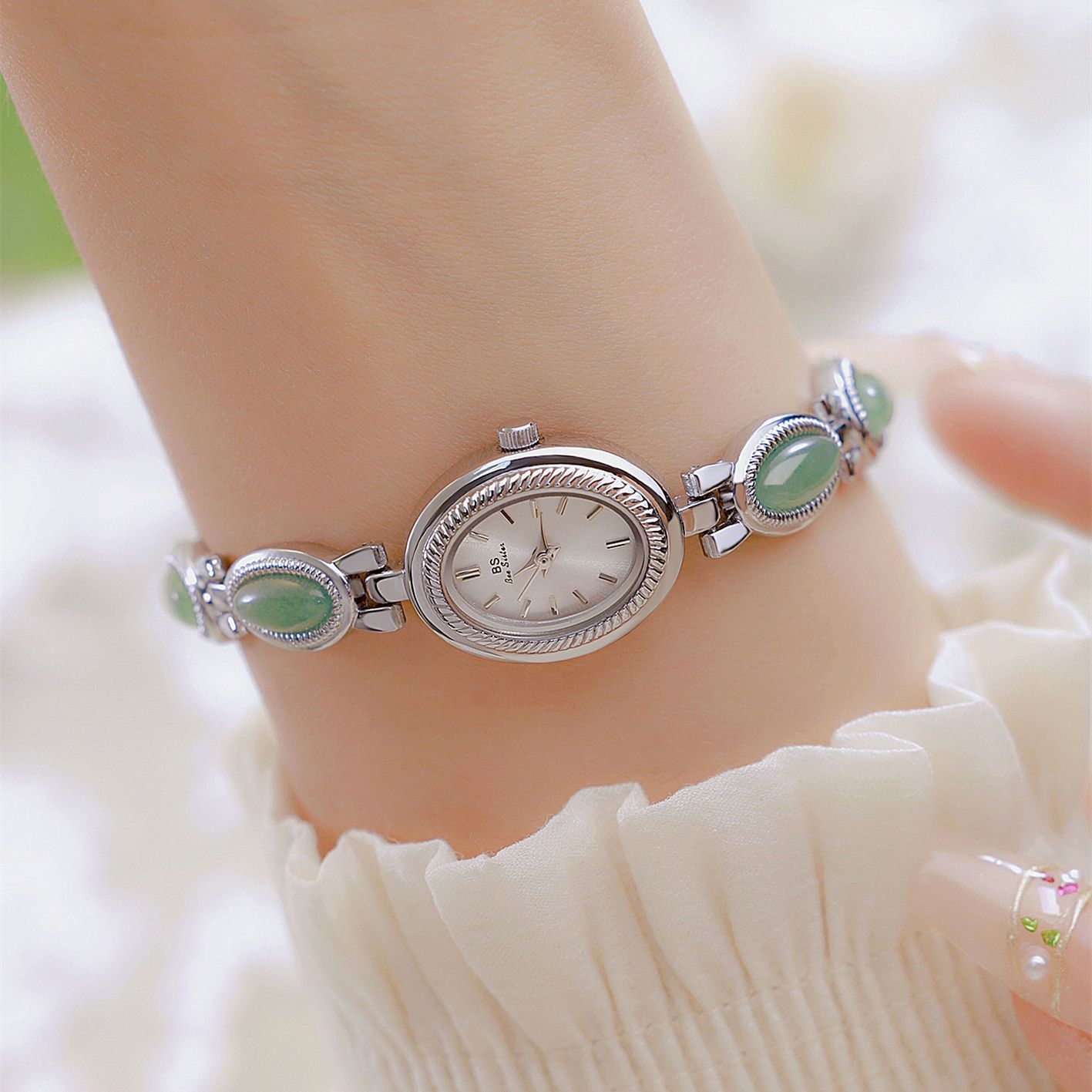 ساعة نسائية أصلية من ماركة BS، - مراجعة Luxury Watch Trading وسعره