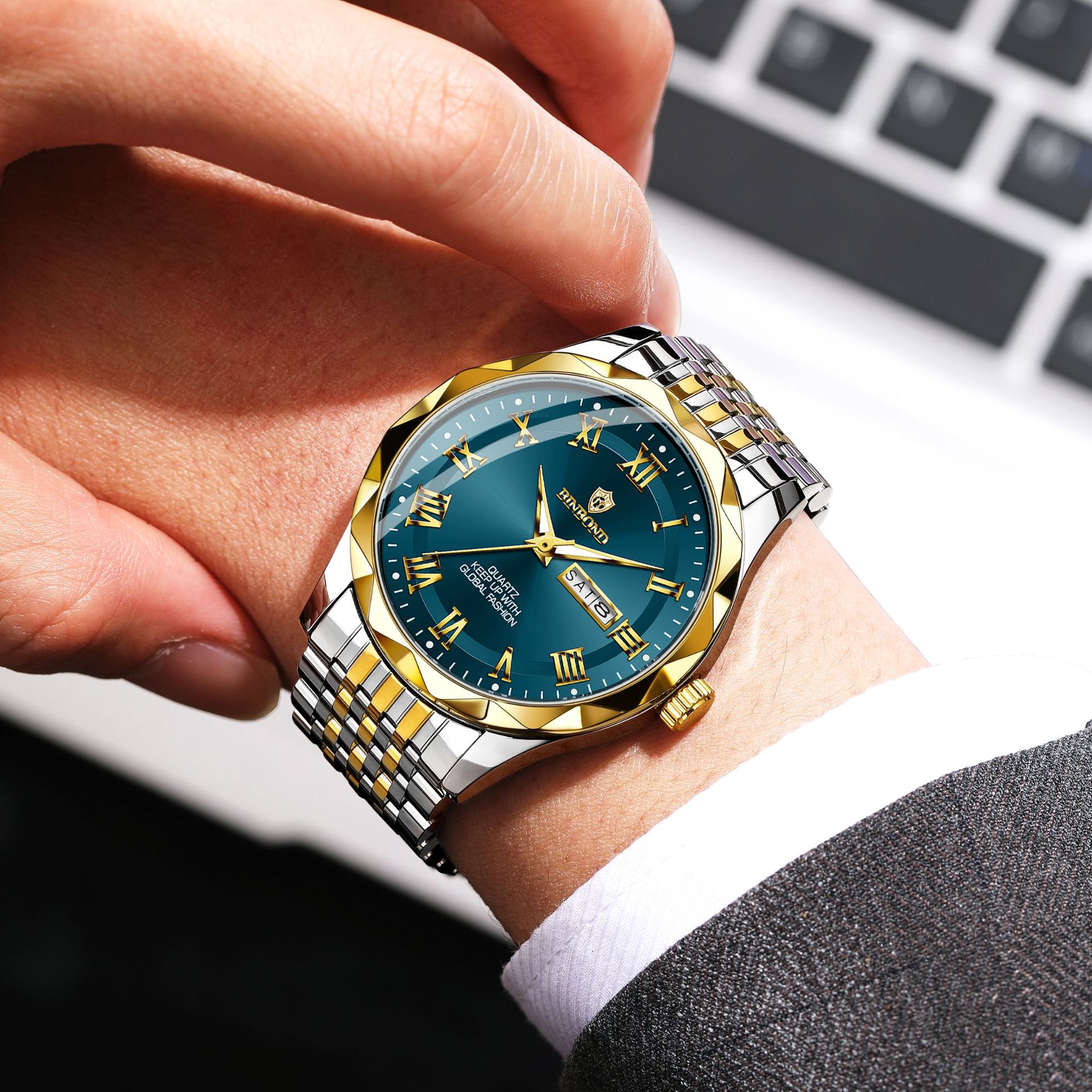 ساعة يد كوارتز فاخرة من BINBON - مراجعة Luxury Watch Organizer For Men وسعره
